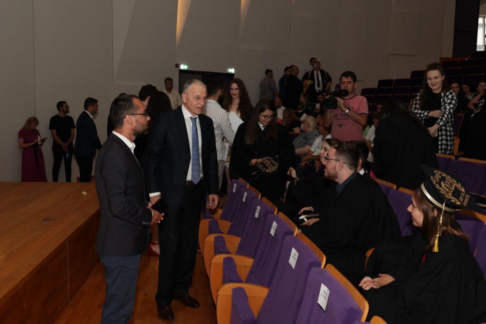 Mircea Geoană, la festivitatea de absolvire a Universităţii Politehnice Bucureşti: "Cine deţine tehnologia, stăpâneşte lumea" 778206