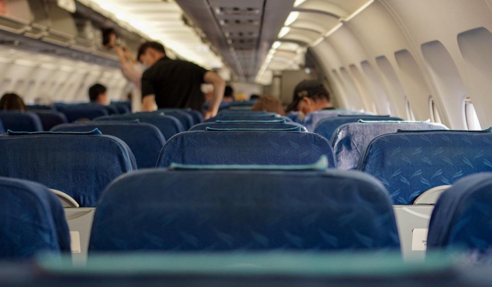 Un pasager român a amenințat că aruncă în aer un avion în care se aflau peste 170 de persoane. Aeronava tocmai decola de la Roma spre Iași