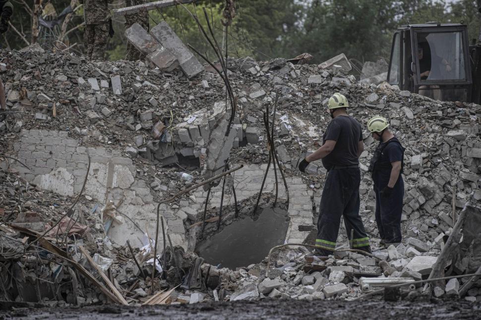 Război în Ucraina, ziua 139 | Kievul anunță uciderea unui general rus într-un atac cu sisteme HIMARS | Vladimir Putin, a doua ieșire din Rusia de la începutul războiului 778639