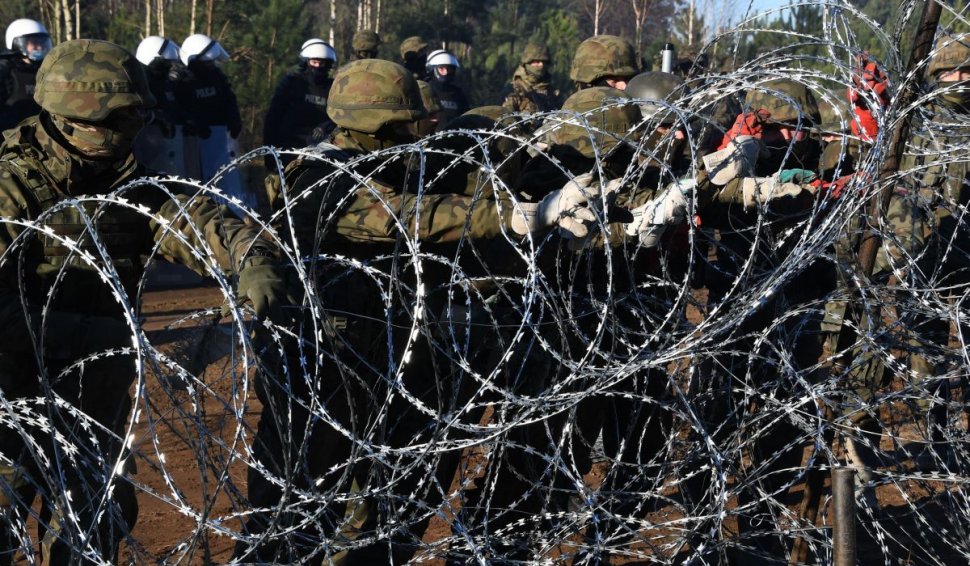 Un val de migranți amenință Uniunea Europeană | Avertismentul unui comisar de la Bruxelles