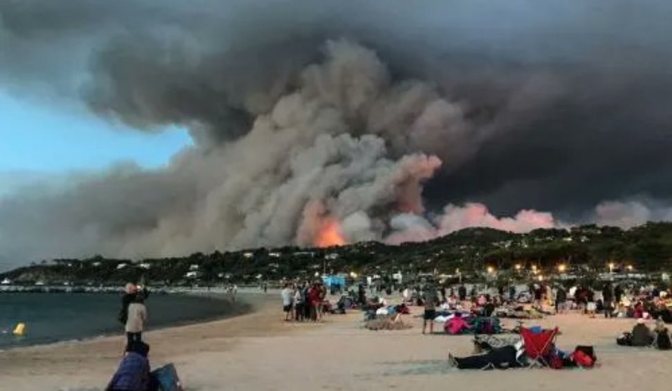 Franța devastată de incendii de vegetație | Mii de turiști evacuați