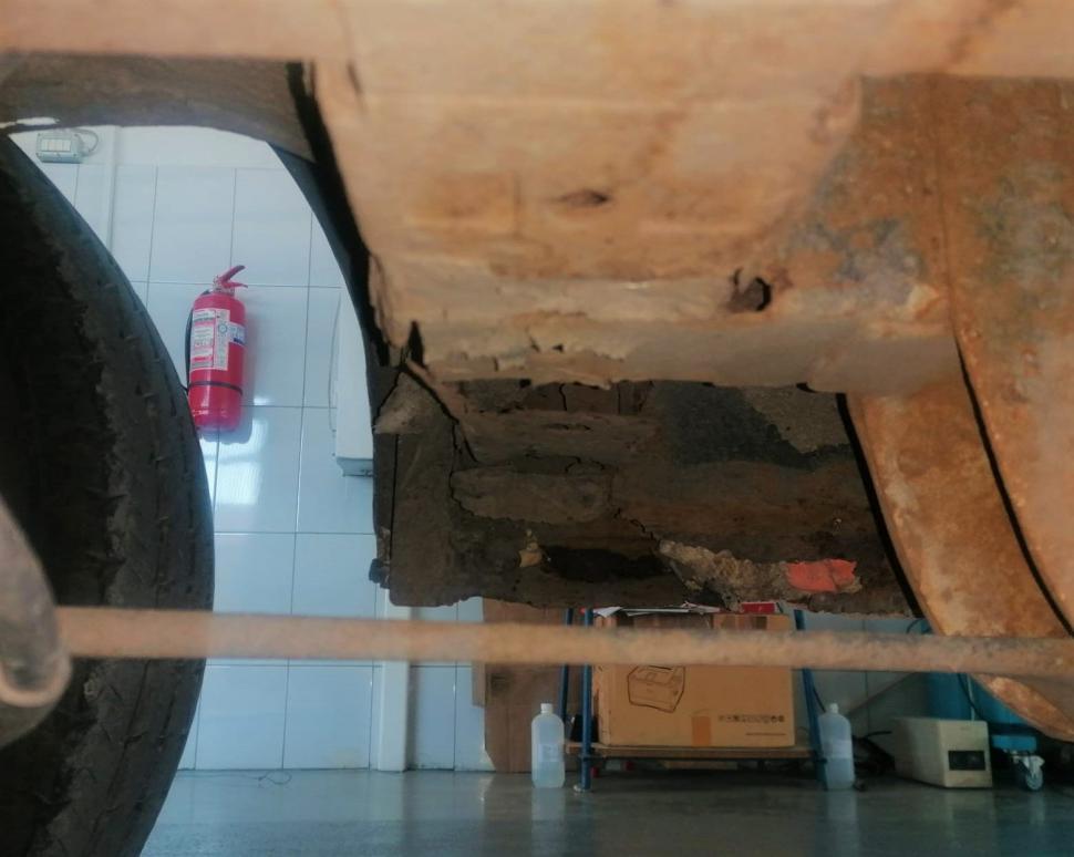 Inginerii RAR Vaslui, îngroziţi după ce au verificat o maşină de servicii funerare 778865