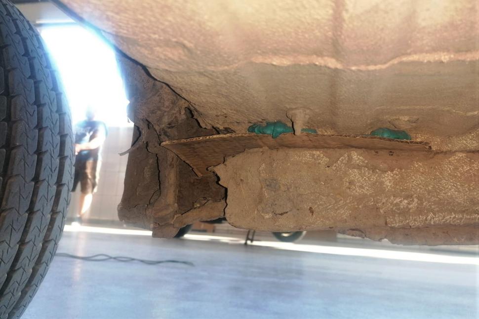 Inginerii RAR Vaslui, îngroziţi după ce au verificat o maşină de servicii funerare 778867