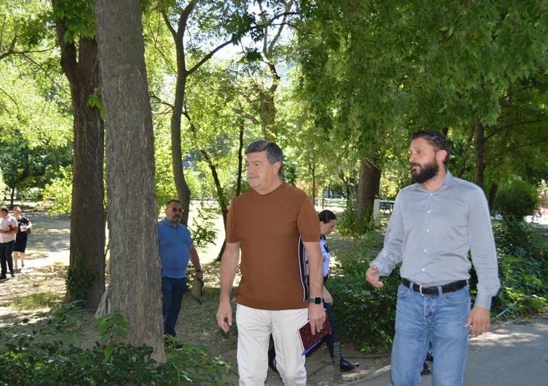 Prefectul Capitalei: "Parcul Cişmigiu este lăsat în paragină. Voi propune sancţiunile care se impun" 779040