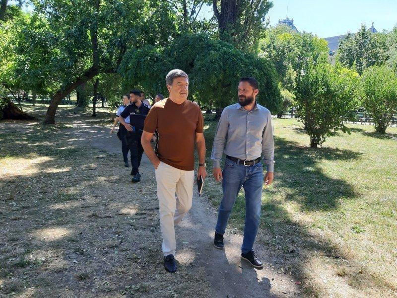 Prefectul Capitalei: "Parcul Cişmigiu este lăsat în paragină. Voi propune sancţiunile care se impun" 779044