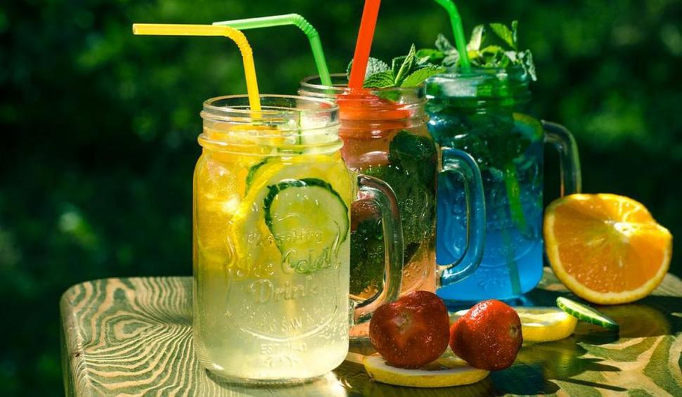 Băutura care te scapă de dureri de cap. Dr. Laura Ene: ”Se adaugă felii de fructe sau frunze de mentă” 779192