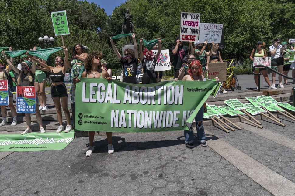 Drama fetiței de 10 ani, care a fost violată și a rămas însărcinată, după ce Curtea Supremă a dat liber la interzicerea avorturilor, în SUA 779135