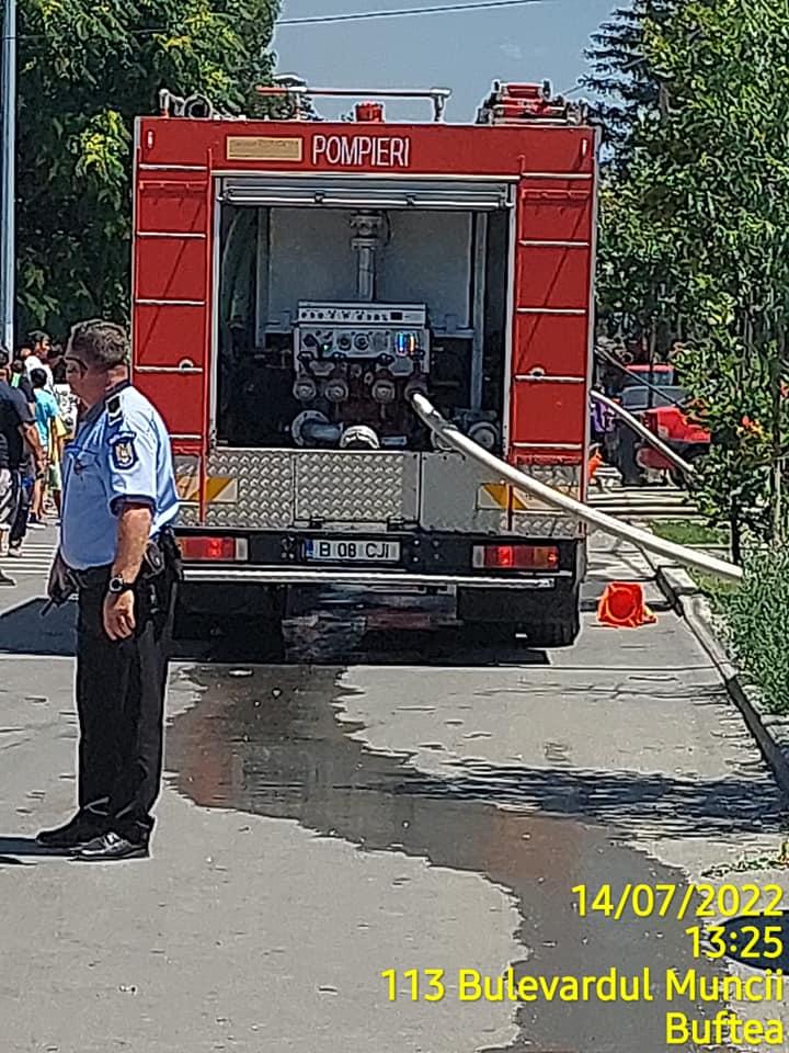 Incendiu violent într-un cartier din Buftea. 7 gospodării sunt cuprinse de flăcări 779227
