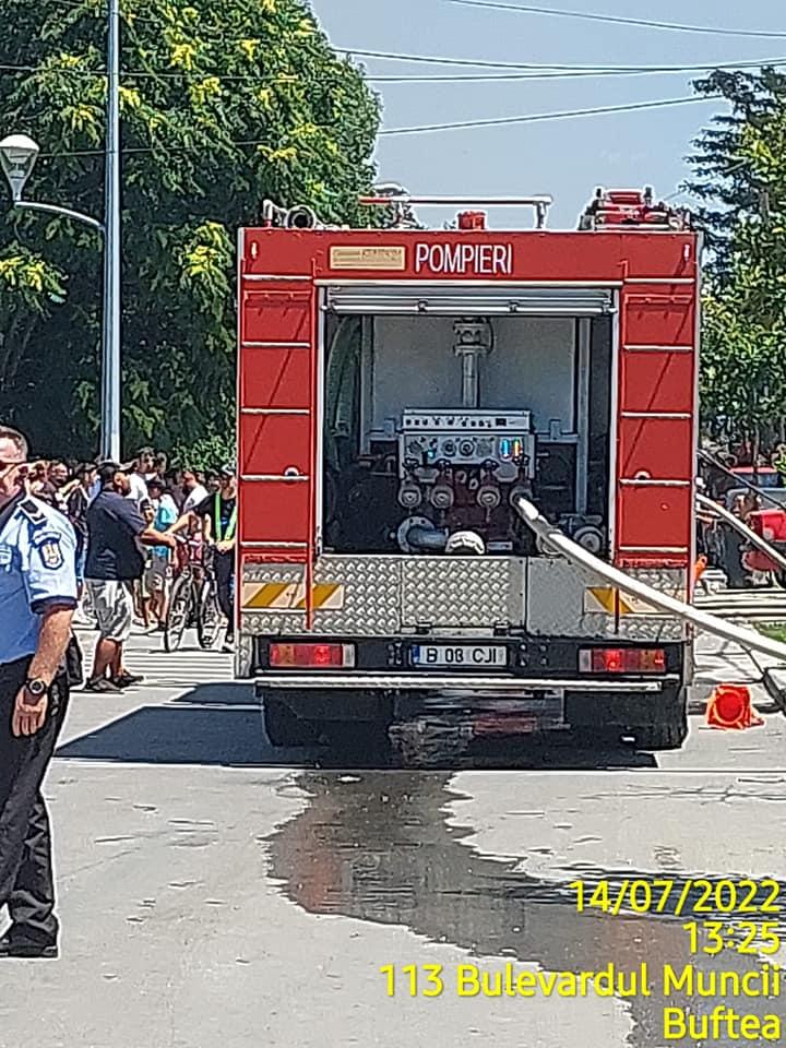 Incendiu violent într-un cartier din Buftea. 7 gospodării sunt cuprinse de flăcări 779228