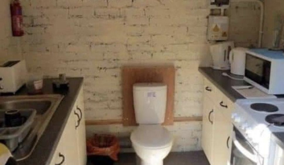 O nouă garsonieră de închiriat în Cluj, cu WC-ul în bucătărie, a stârnit reacții pe internet. Proprietar: "Accept și animale de companie, dacă acceptă și ele bineînțeles"