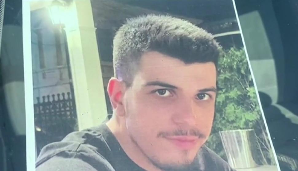 Tânărul care a murit în vacanţă în Grecia, condus pe ultimul drum | Ritual de nuntă la înmormântarea lui Radu Dinu 779586