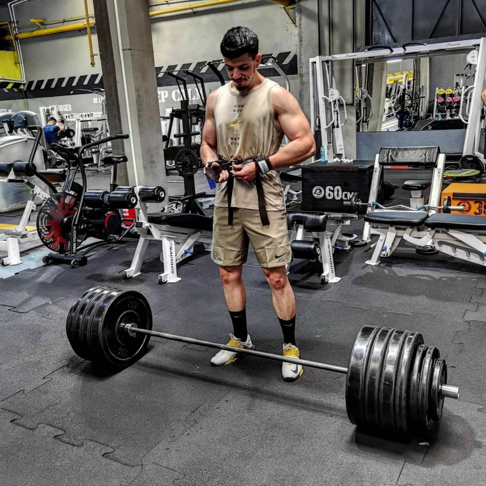 Tânărul care a murit în vacanţă în Grecia, condus pe ultimul drum | Ritual de nuntă la înmormântarea lui Radu Dinu 779590