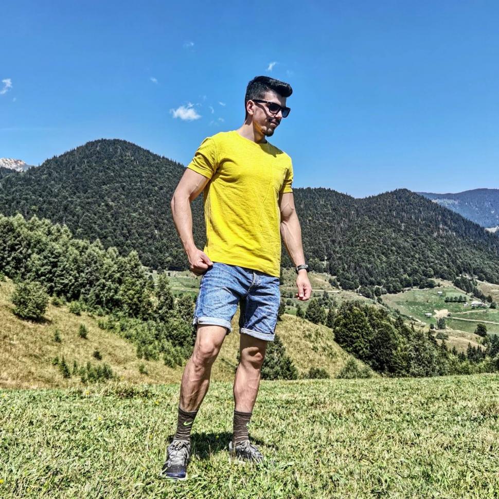 Tânărul care a murit în vacanţă în Grecia, condus pe ultimul drum | Ritual de nuntă la înmormântarea lui Radu Dinu 779595