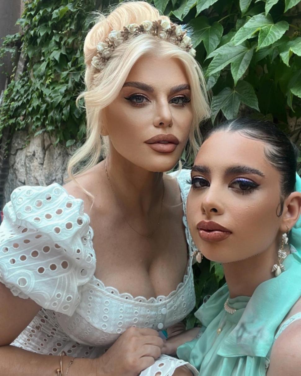 Loredana Groza, fotografii rare alături de fiica sa: ”Tu ești lumina mea, fericirea mea, dragostea mea” 779633