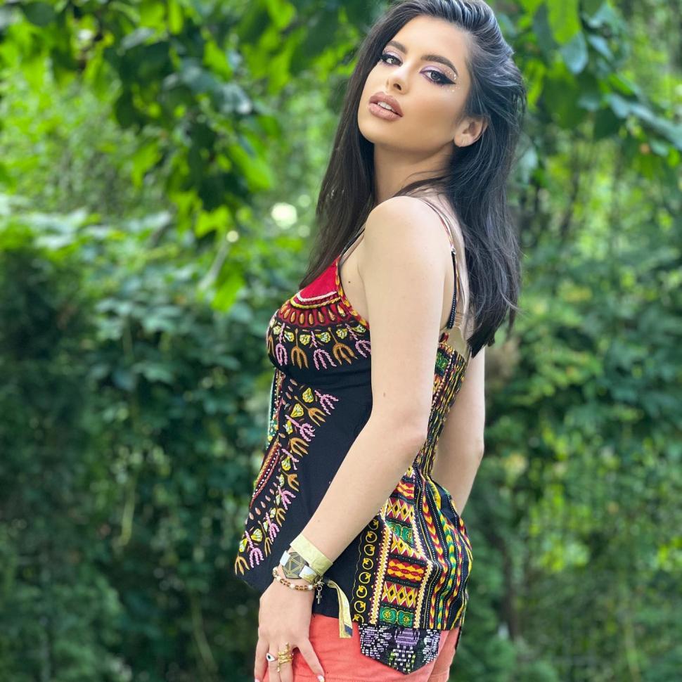 Loredana Groza, fotografii rare alături de fiica sa: ”Tu ești lumina mea, fericirea mea, dragostea mea” 779639