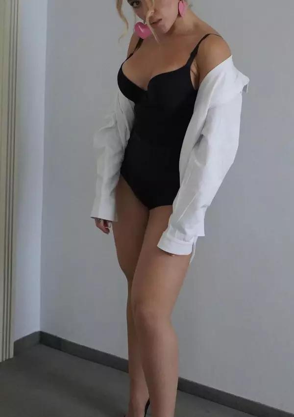 Oana Radu, înainte și după ce a slăbit. "Acestea sunt urmele pe care mâncarea le lăsase pe corpul meu" 779747