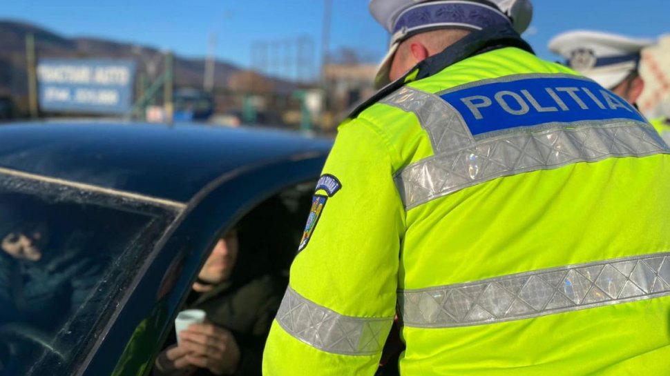 Poliţist din Alba, condamnat la închisoare cu executare după ce a luat şpagă de la doi şoferi