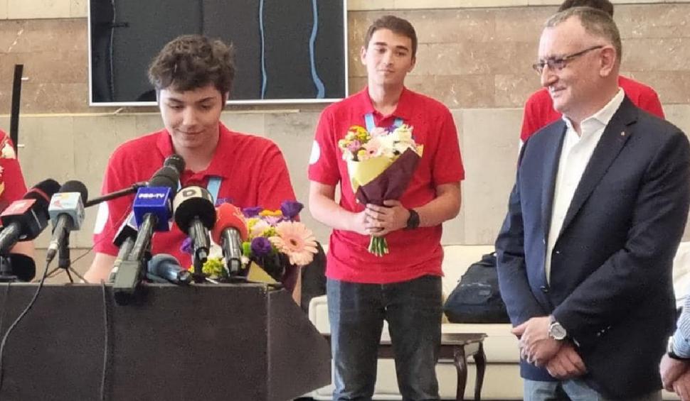 România, locul 2 la olimpiada internațională de fizică | Succes răsunător al elevilor din sistemul privat 779780
