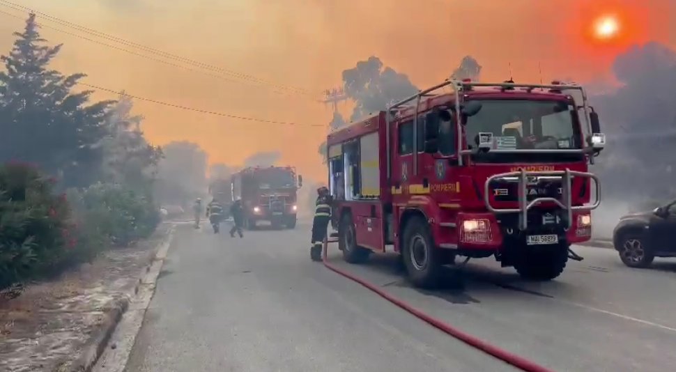 Incendii majore în Grecia. Pompierii români intervin în Nord-Estul Atenei