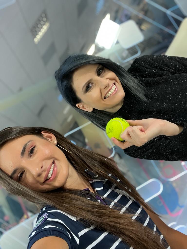 Tenismena Alexia Ioana Tatu, cadou pentru Antena 3: una dintre mingile pe care le-a folosit la Wimbledon 780114