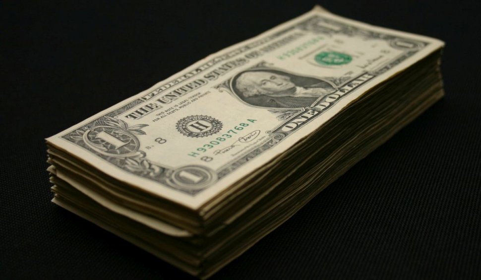 Dolarul, un nou maxim. Cât costă azi moneda americană | Curs valutar BNR, 20 iulie 2022