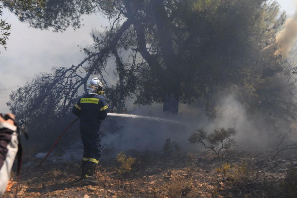 Incendiu uriaș la Atena. Insulele grecești unde se duc românii, în pericol 780235