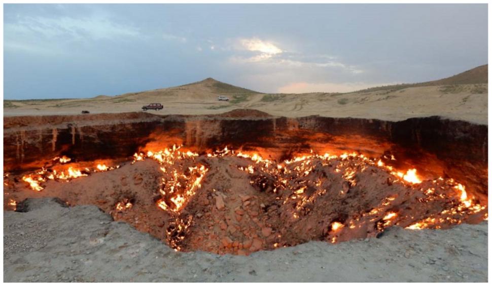 Ce este Craterul Darvaza, Poarta iadului | Arde fără încetare de 50 de ani 780686