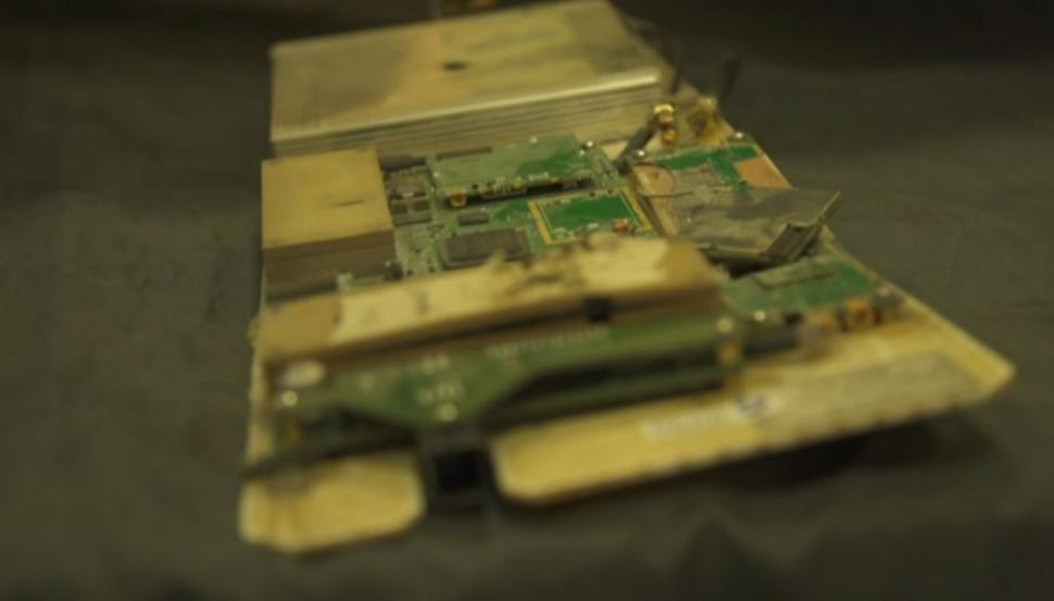 Cum arată pe dinăuntru o dronă militară rusească ORLAN. Surpriza ucrainenilor, după ce au demontat aparatul 780457