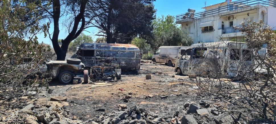 Imagini apocaliptice din regiunea Penteli din Grecia, devastată de incendiile de vegetaţie 780644