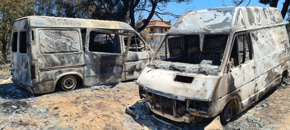 Imagini apocaliptice din regiunea Penteli din Grecia, devastată de incendiile de vegetaţie 780645