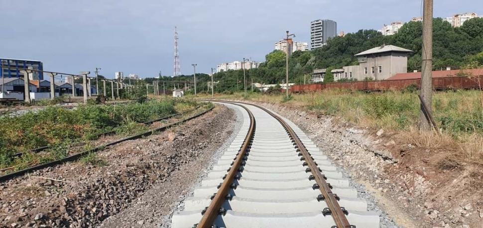 Sorin Grindeanu: ”Au fost depuse 6 oferte pentru reparația a încă 64 de linii de cale ferată în Portul Constanța” 781166