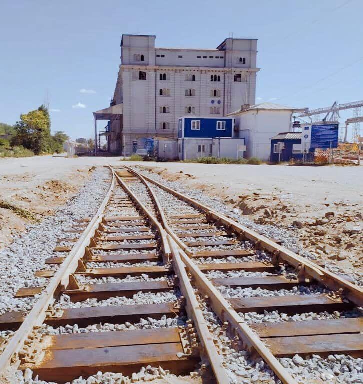 Traficul feroviar care leagă silozul din Portul Galați de gara CFR, redeschis după 3 decenii 781136