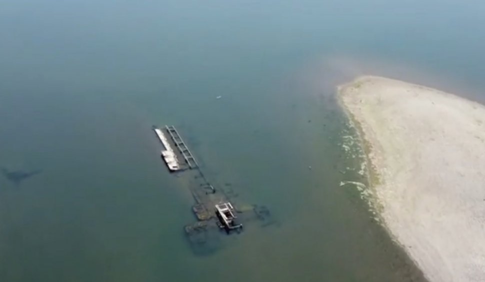 În Dunărea secată se văd epavele vapoarelor din Al Doilea Război Mondial 