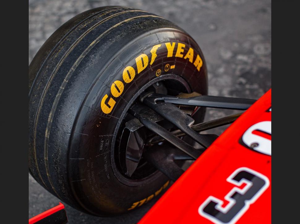 Ferrari-ul lui Michael Schumacher, scos la vânzare. Cum arată singura maşină care a câştigat toate cursele de Formula 1 la care a participat 781529