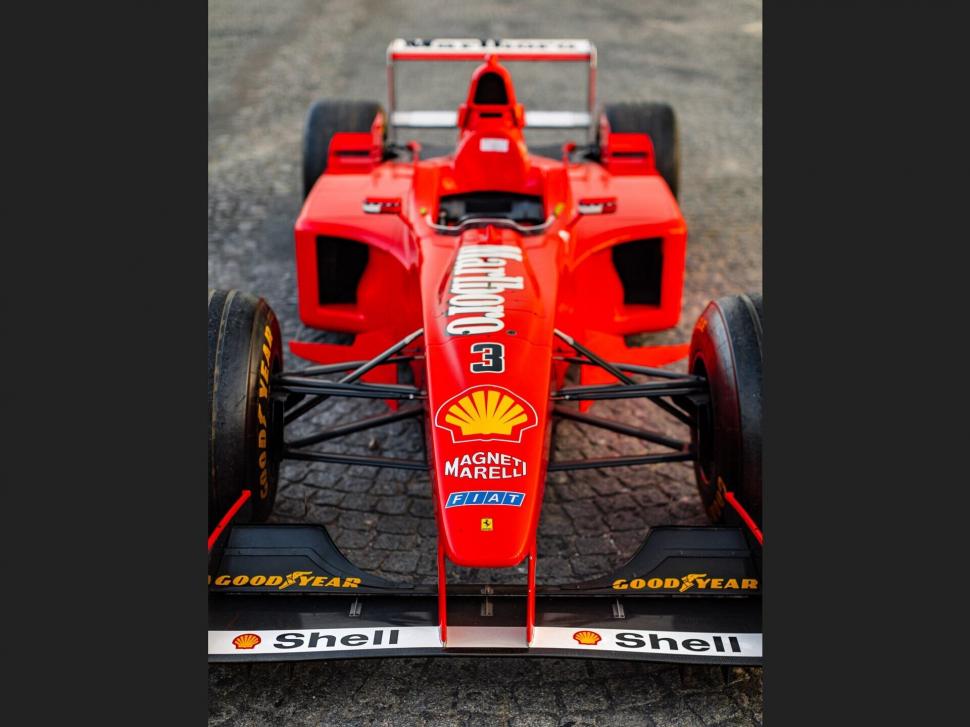 Ferrari-ul lui Michael Schumacher, scos la vânzare. Cum arată singura maşină care a câştigat toate cursele de Formula 1 la care a participat 781539