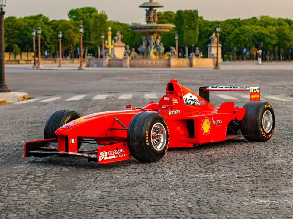 Ferrari-ul lui Michael Schumacher, scos la vânzare. Cum arată singura maşină care a câştigat toate cursele de Formula 1 la care a participat 781556