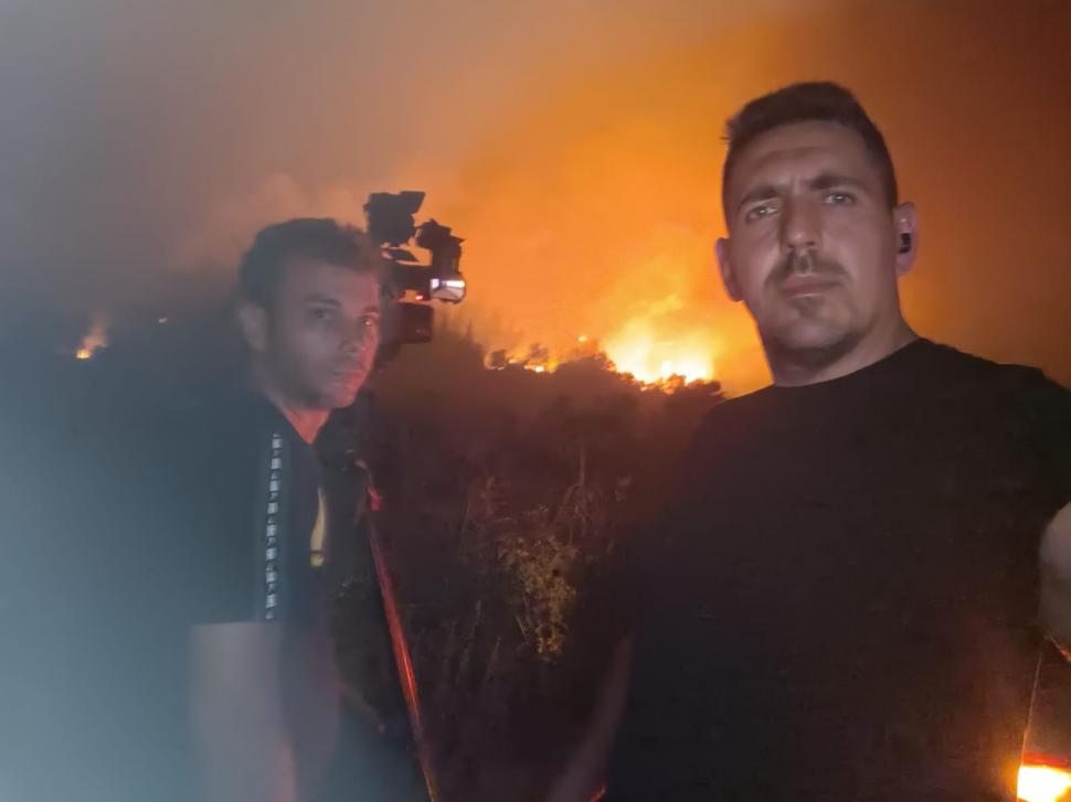 Grecii le mulţumesc în lacrimi pompierilor români: "Vă mulţumim tuturor pentru ajutor, suntem ca fraţii" | Imaginile dezastrului din Gryllos 781481