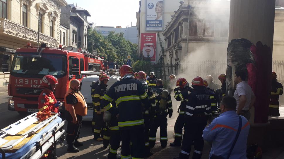 Incendiu în centrul Bucureştiului. Un muncitor şi-a pierdut viaţa 781322