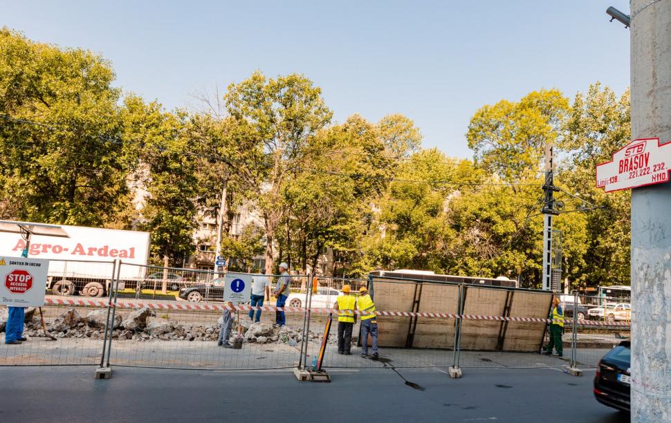 Începe modernizarea mai multor peroane de pe linia 41, unde nu încap noile tramvaie. Care e costul lucrărilor 781488