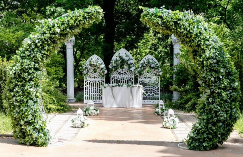 Palatul Bragadiru din Capitală a fost scos la vânzare pentru 26 de milioane de euro. Cum arată în interior 781759