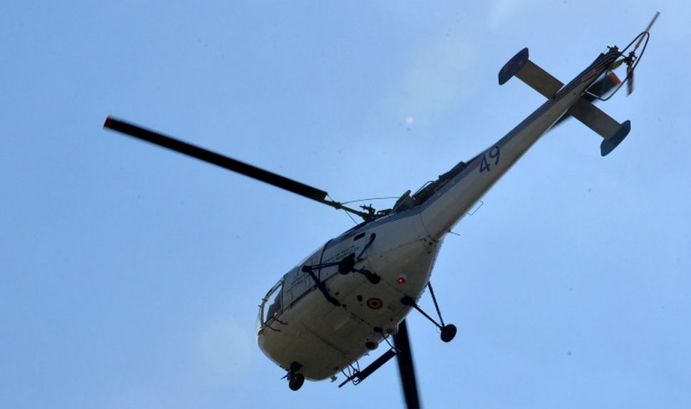 Poliţia face căutări cu elicopterul în Maramureş. Un bărbat a fugit după un accident mortal
