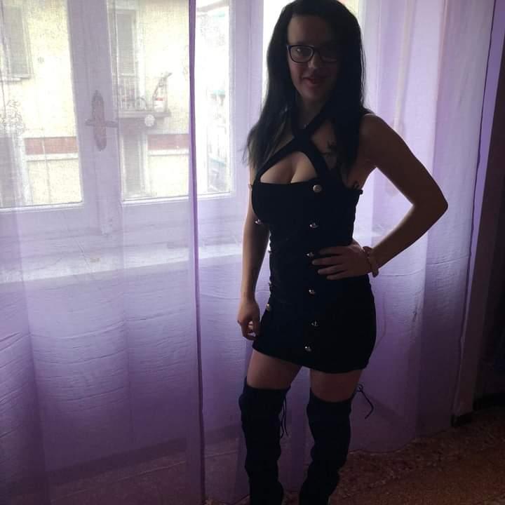 Alexandra, amanta preotului din Iași: ”Am început să vorbim la spovedanie. Îmi plăceau ochii lui albaștri și cum arăta” 782050