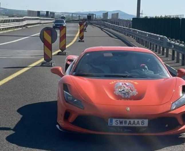 Cine este şoferul cu Ferarri, prins cu 230 km la oră pe autostrada A1 782045