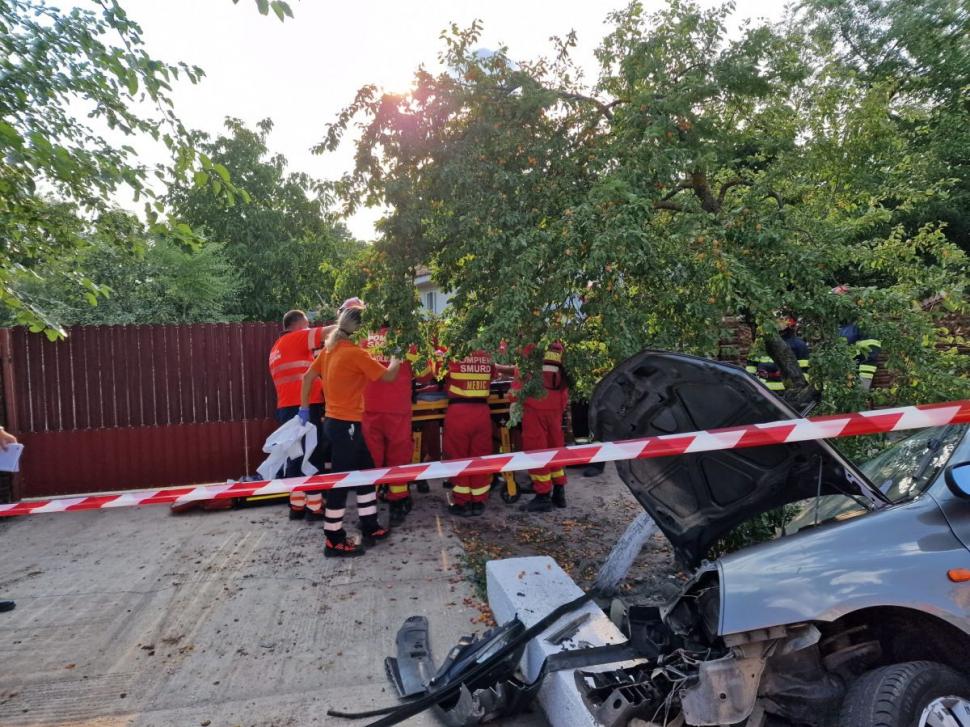 Accident grav în Teleorman! Cinci persoane au fost rănite, după ce un şofer s-a răsturnat cu maşina 782331