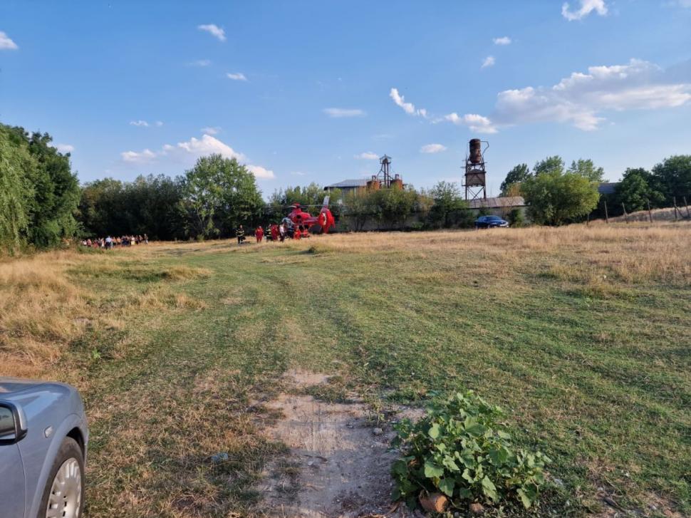 Accident grav în Teleorman! Cinci persoane au fost rănite, după ce un şofer s-a răsturnat cu maşina 782332