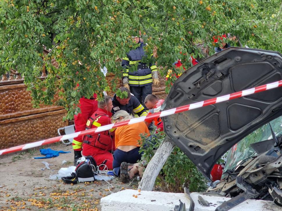 Accident grav în Teleorman! Cinci persoane au fost rănite, după ce un şofer s-a răsturnat cu maşina 782333