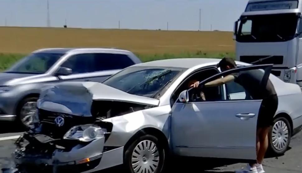 Mașină răsturnată în urma unui accident pe autostrada A2. Traficul spre mare este îngreunat 782265