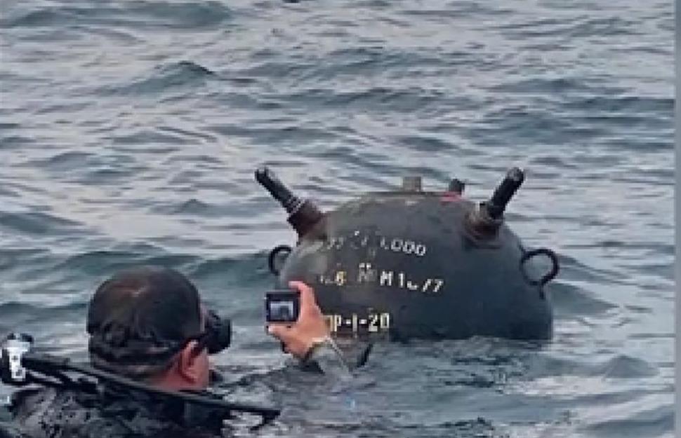 Imagini spectaculoase de la distrugerea minei de război care plutea în derivă la Eforie 782610