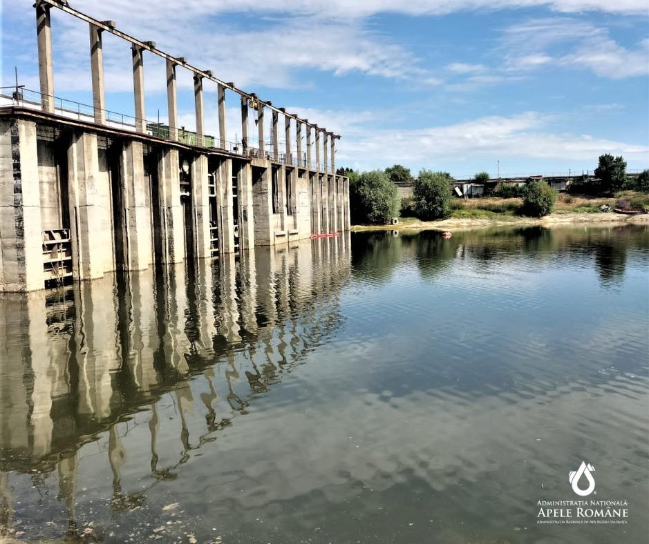 Apele Române: "Nivelul Dunării este la jumătate faţă de media multianuală a lunii august" 782744