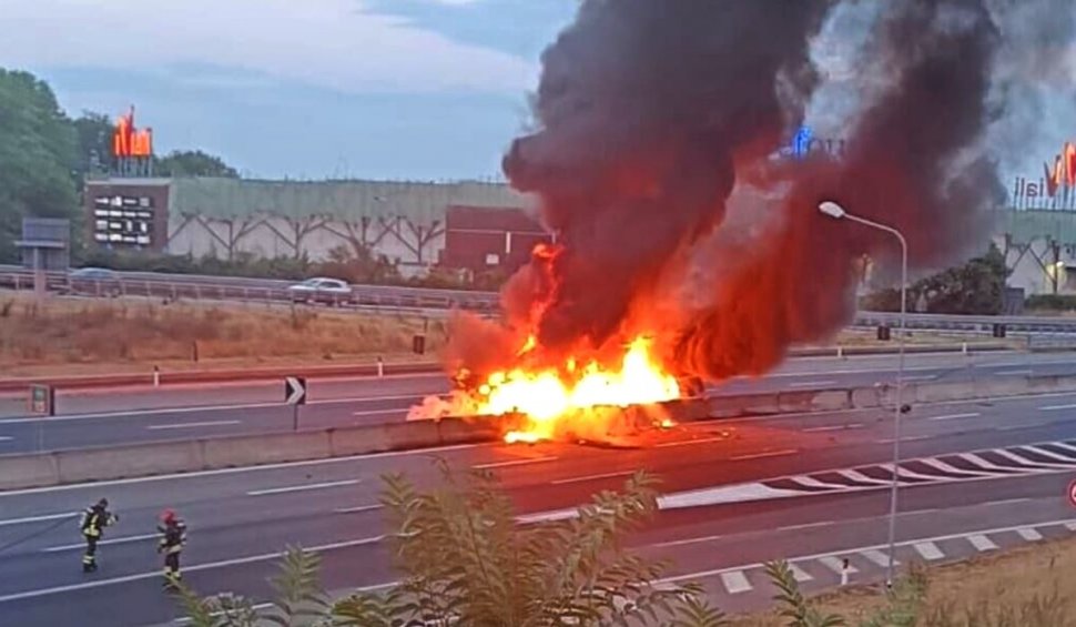 Un şofer român de TIR a murit carbonizat în cabină, după ce camionul s-a răsturnat şi a luat foc instant, în Italia